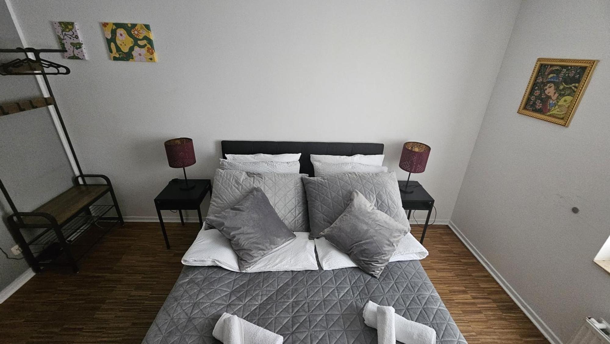 80 M2 Moderne Und Zentrale Wohnung In Hannover Mit Eigenem Parkplatz Zewnętrze zdjęcie